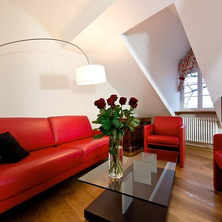 Palac Pakoszow Schlosshotel Wernersdorf Jelenia Gora Exterior photo A living room in a German apartment