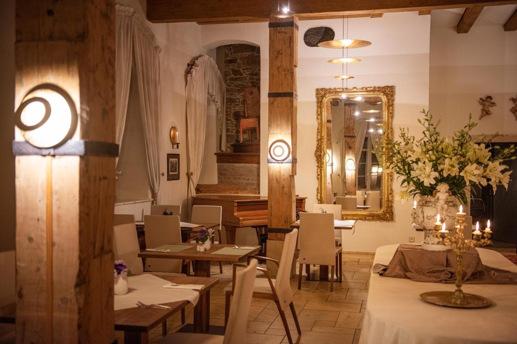 Palac Pakoszow Schlosshotel Wernersdorf Jelenia Gora Exterior photo Restaurant "Le Clos du Bois"