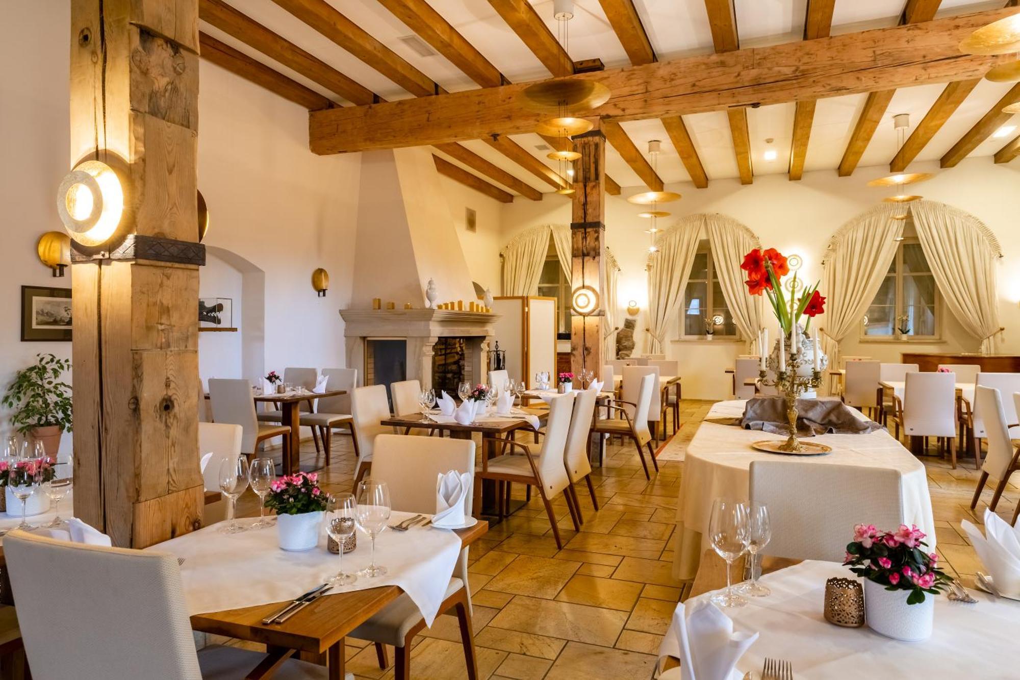 Palac Pakoszow Schlosshotel Wernersdorf Jelenia Gora Exterior photo Restaurant in Germany
